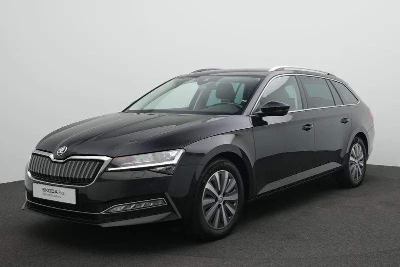 Škoda Superb (2023)
