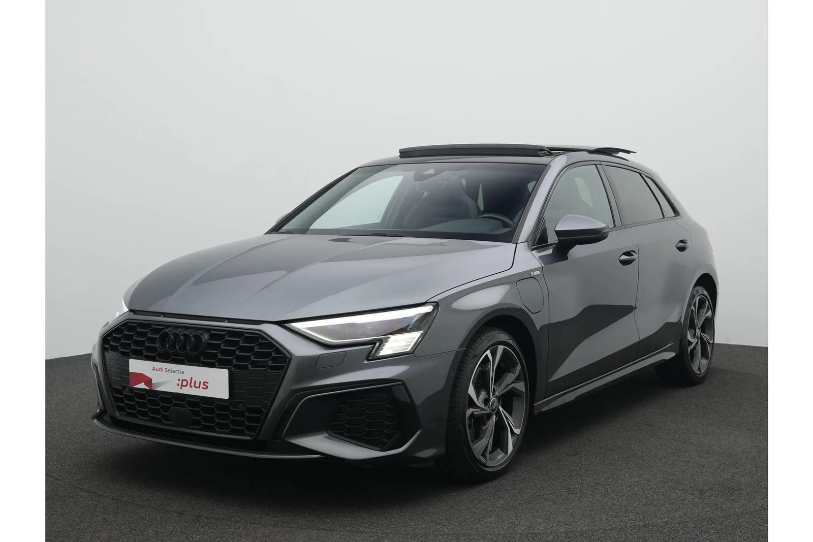 Audi A3 (2023) — foto 1