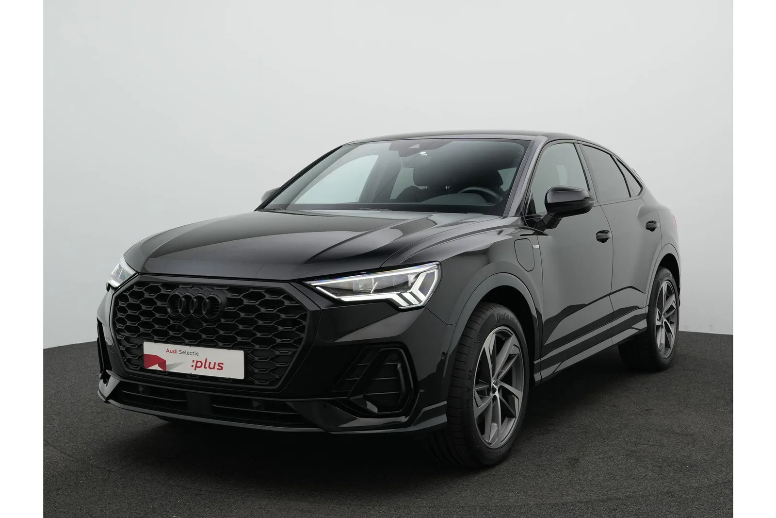 Audi Q3 Sportback (2024) — foto 1