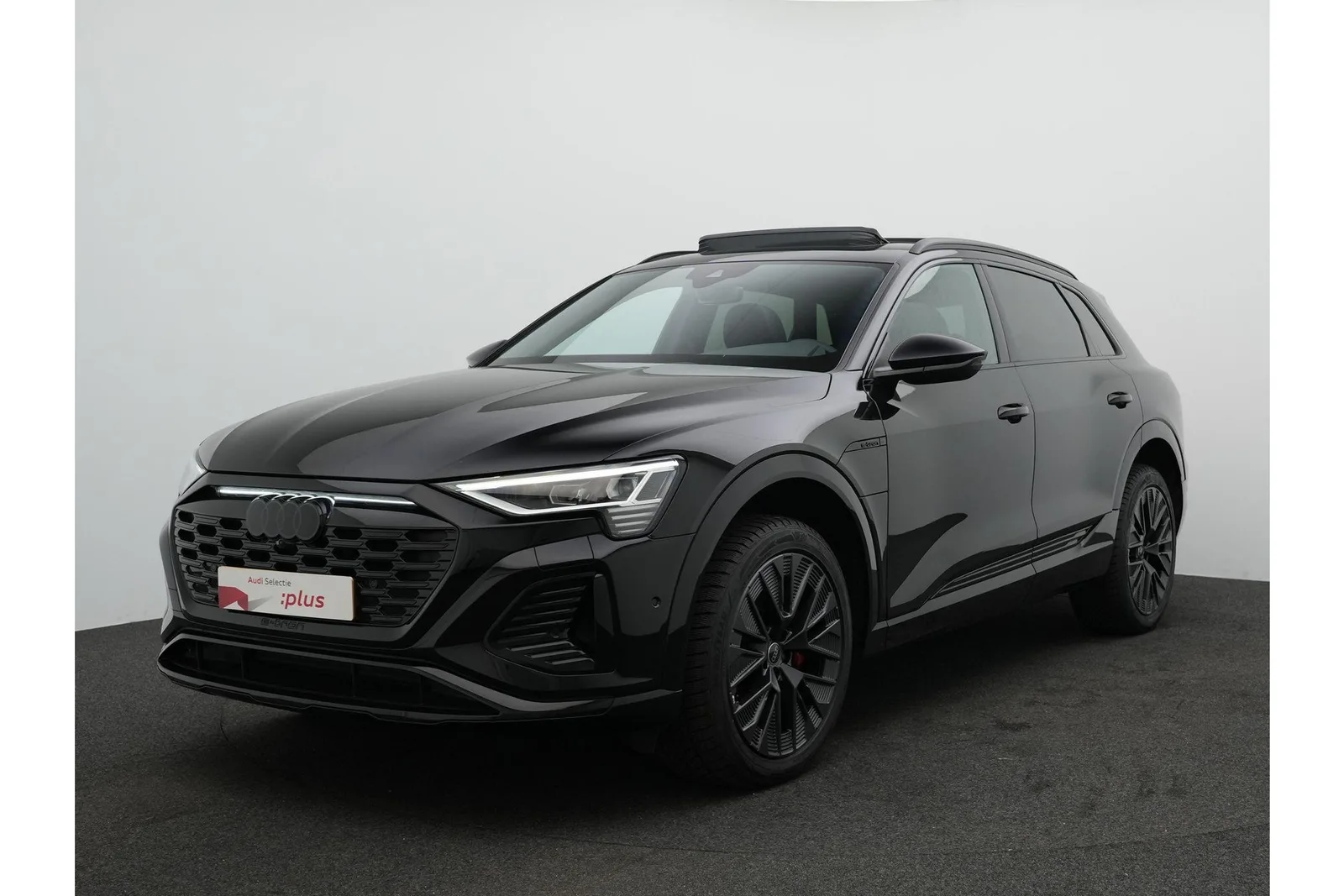 Audi Q8 e-tron (2024) — foto 1