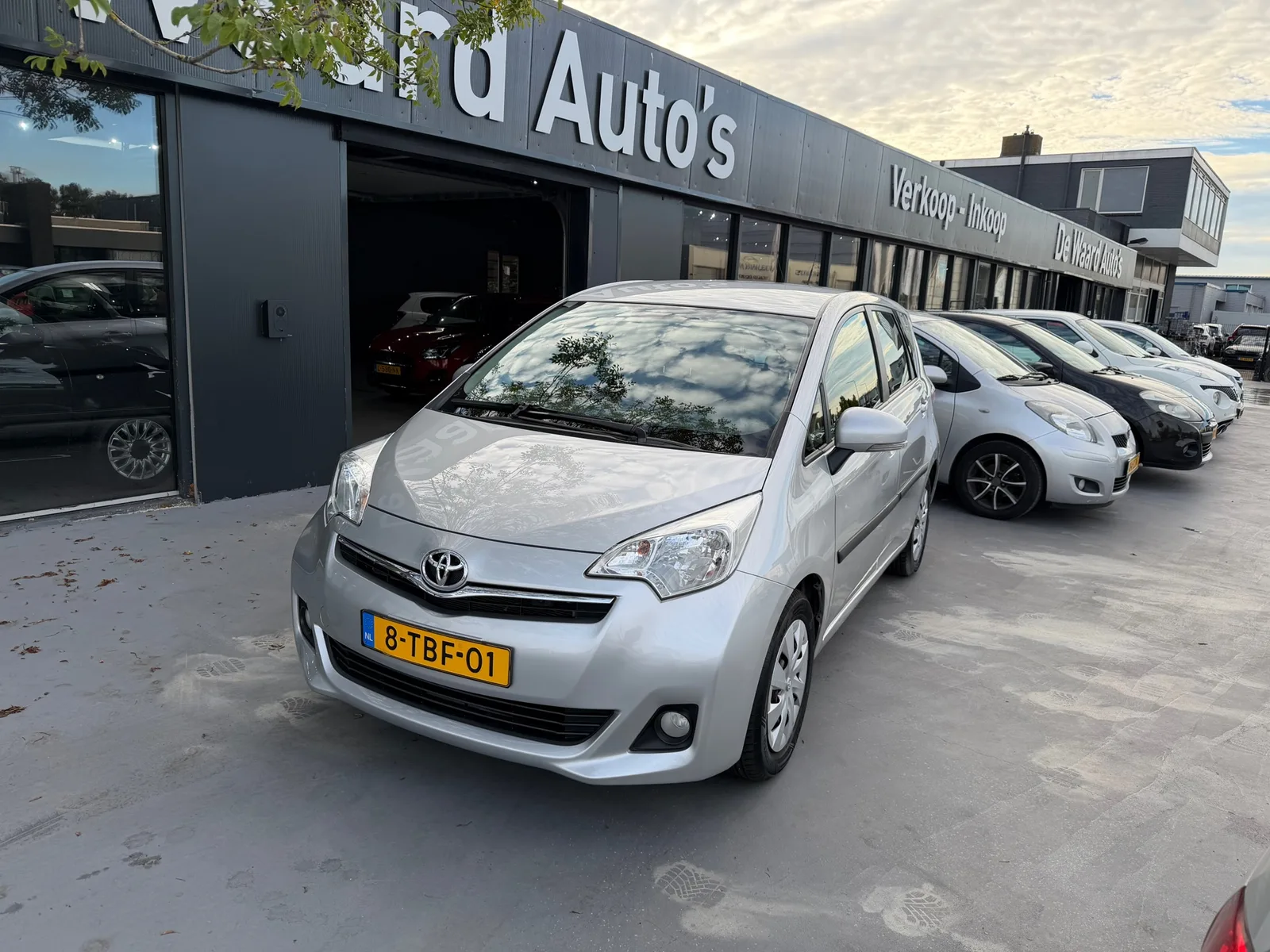Toyota Verso S (2014) — foto 1