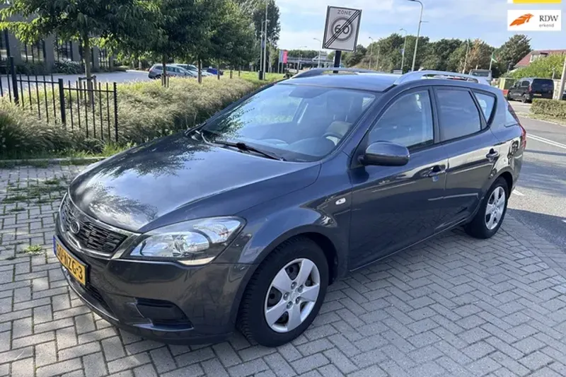 Kia Ceed (2011)