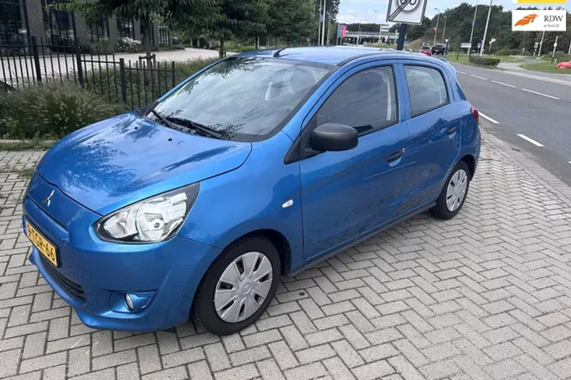 Mitsubishi Space Star (2014)