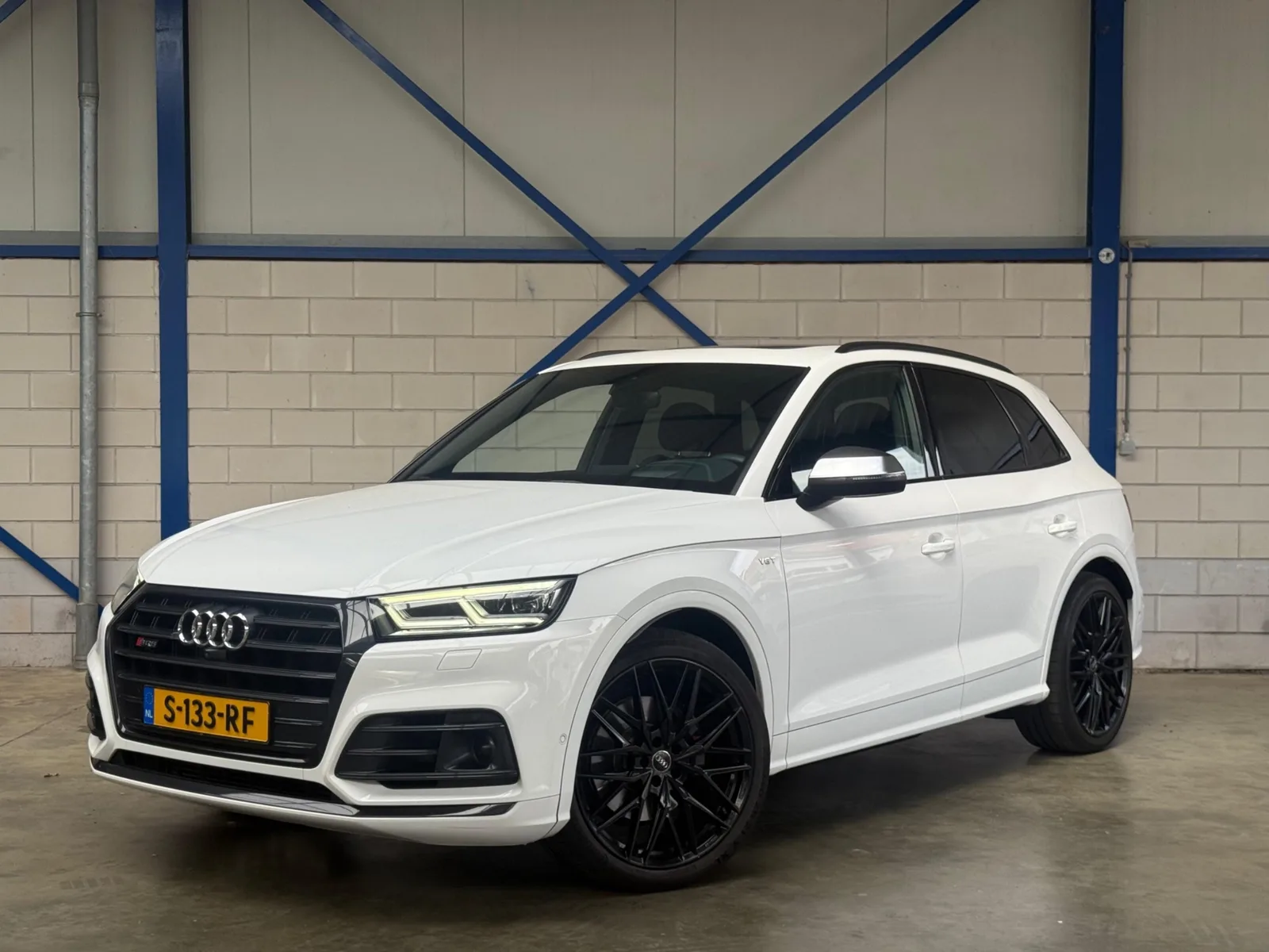 Audi SQ5 (2017) — foto 1