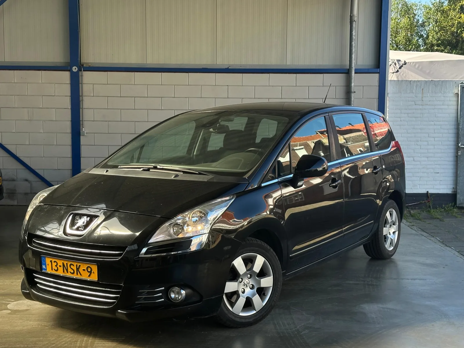 Peugeot 5008 (2010) — foto 1