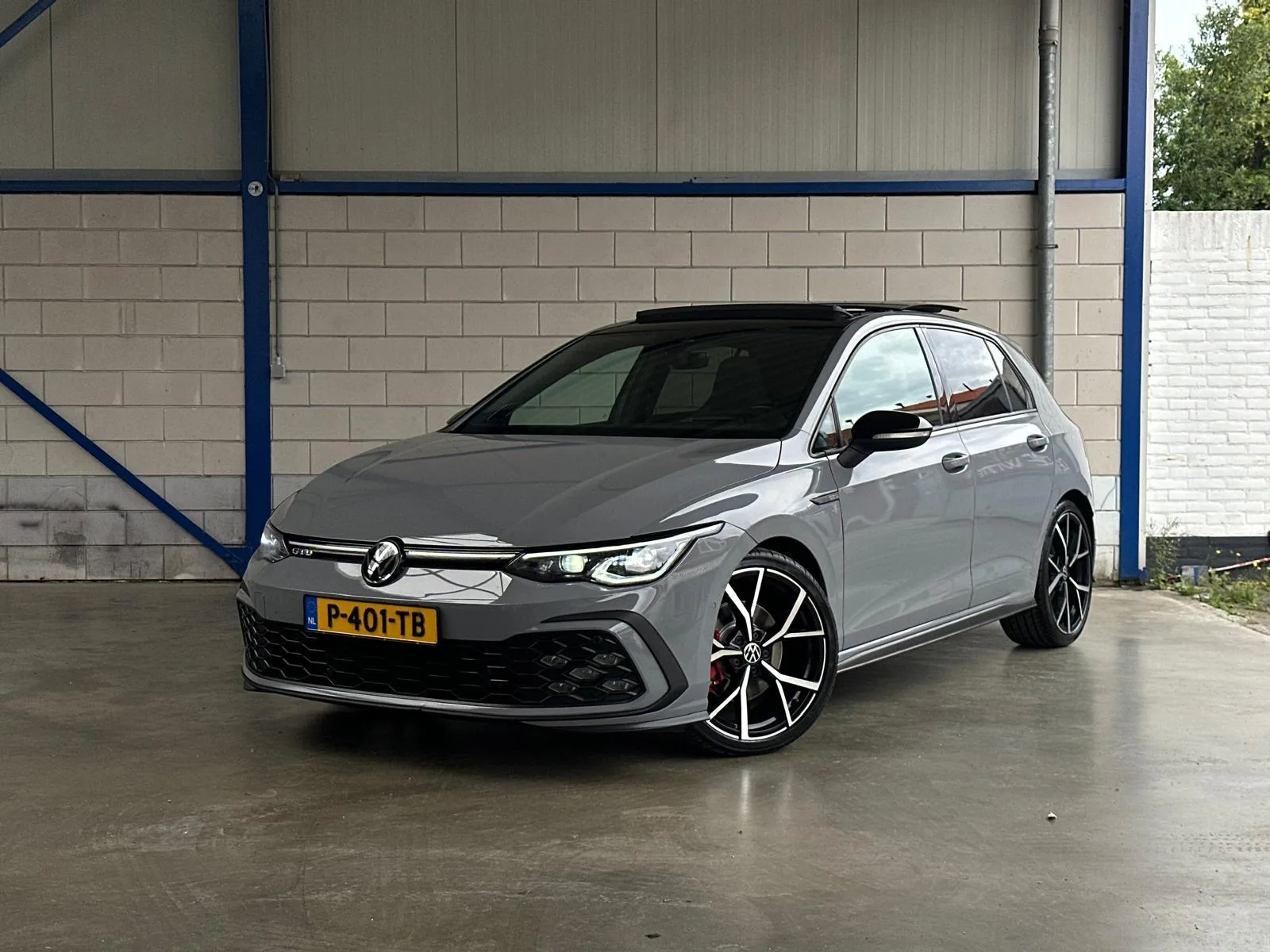 Volkswagen Golf (2021) — foto 1