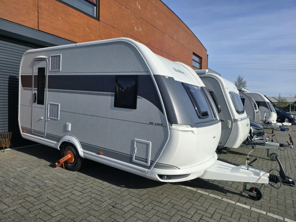 Hobby De Luxe (2026) — foto 1