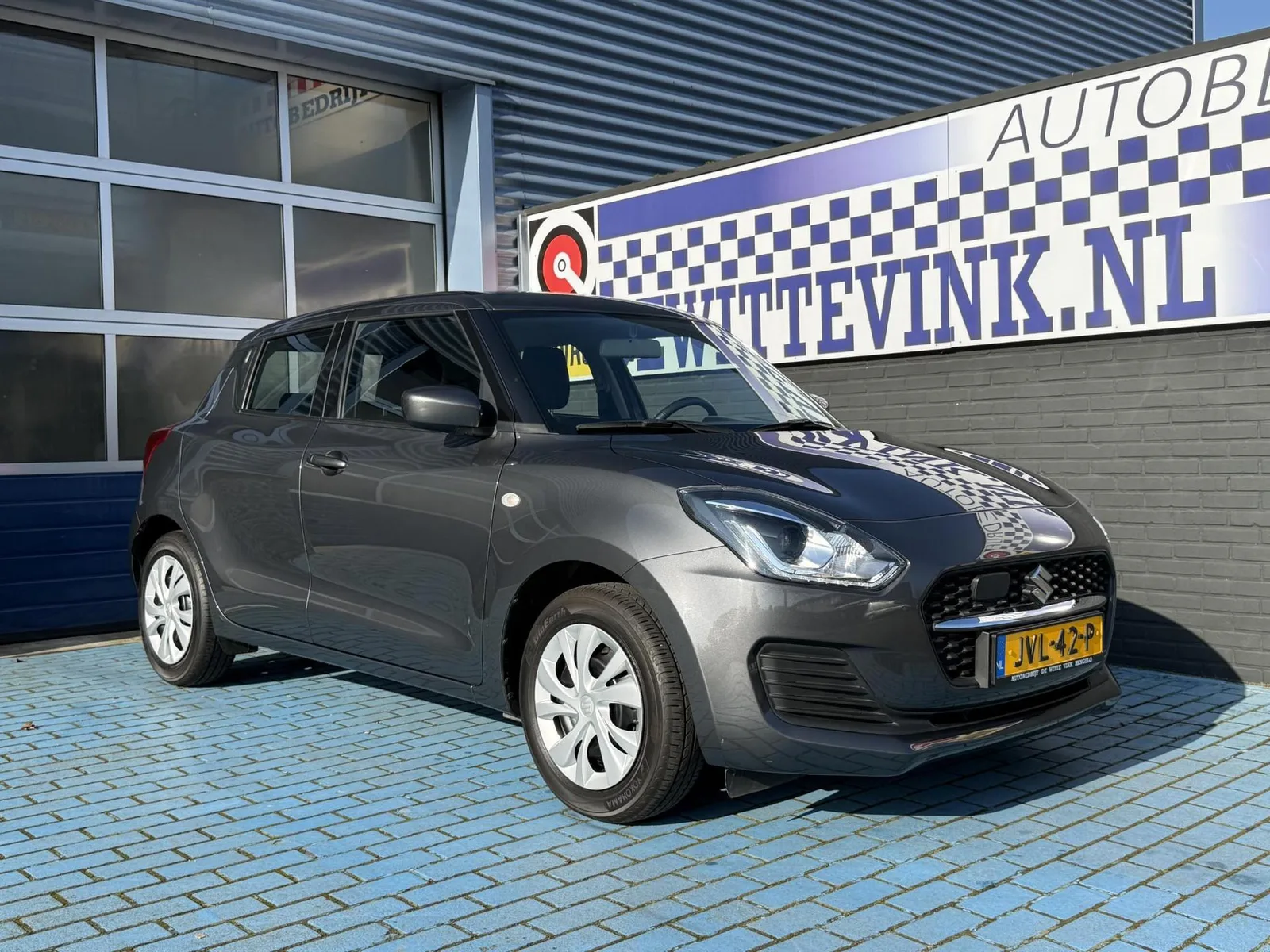 Suzuki Swift (2024) — foto 1