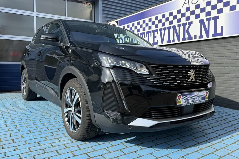 Peugeot 3008 (2023)