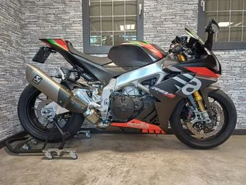 Aprilia RSV4 1100 Factory (2020) — foto 1