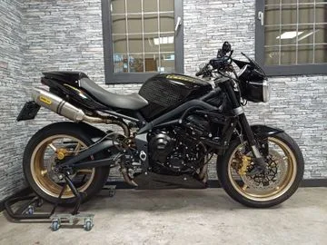 Triumph Street Triple R (2012) — foto 1
