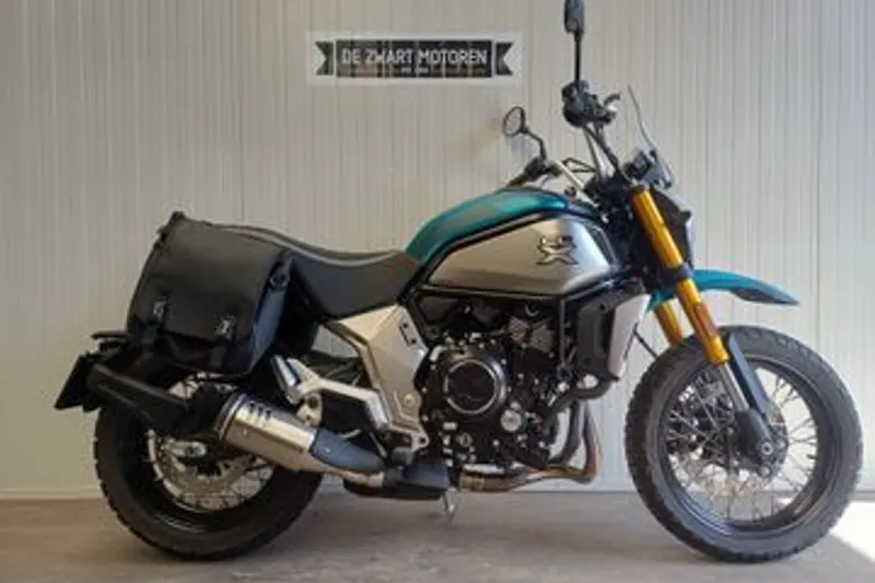 CFMoto 700 CL-X (2025)