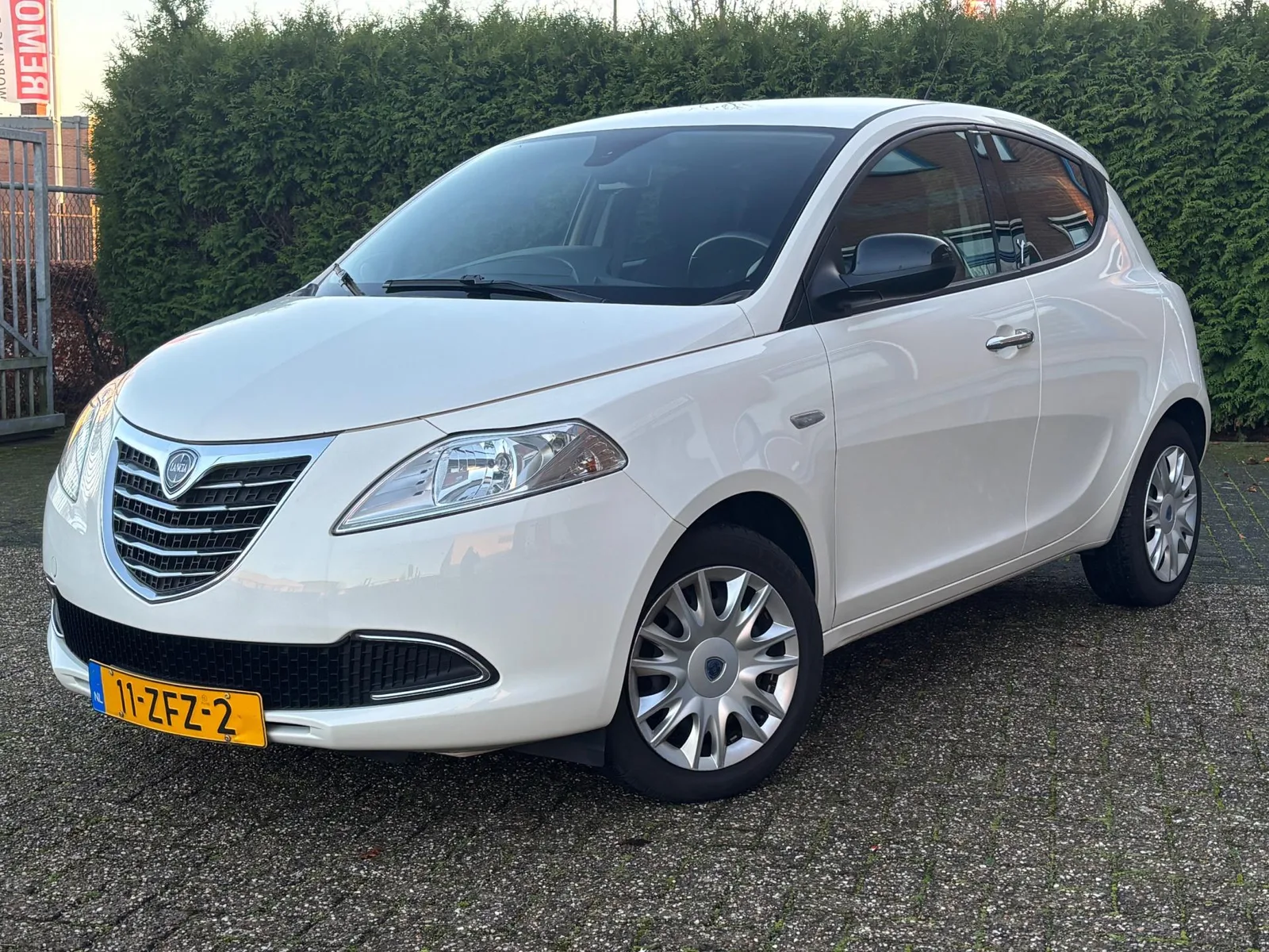 Lancia Ypsilon (2012) — foto 1