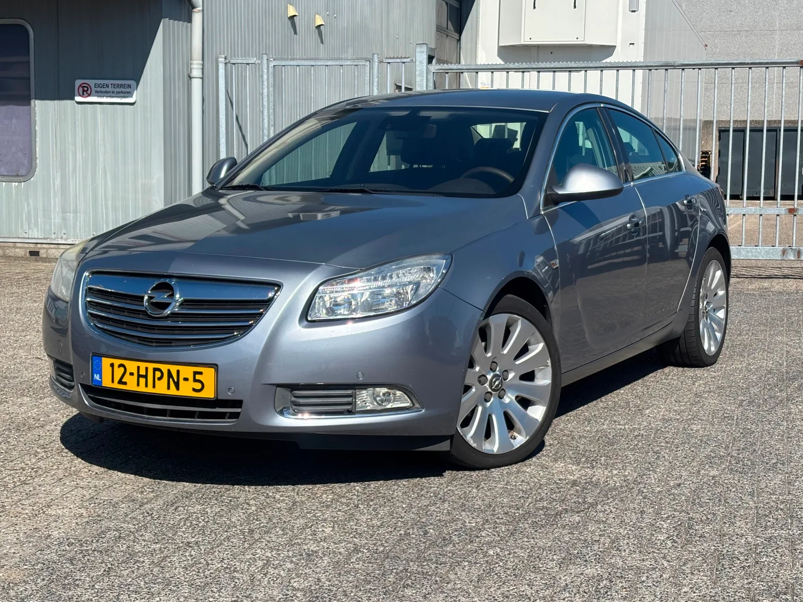 Opel Insignia (2009) — foto 1
