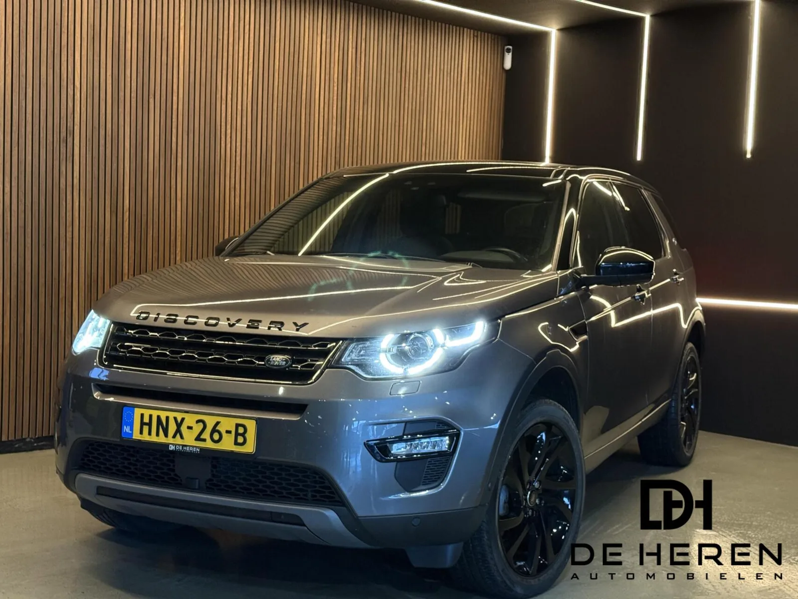 Land Rover Discovery Sport (2018) — foto 1