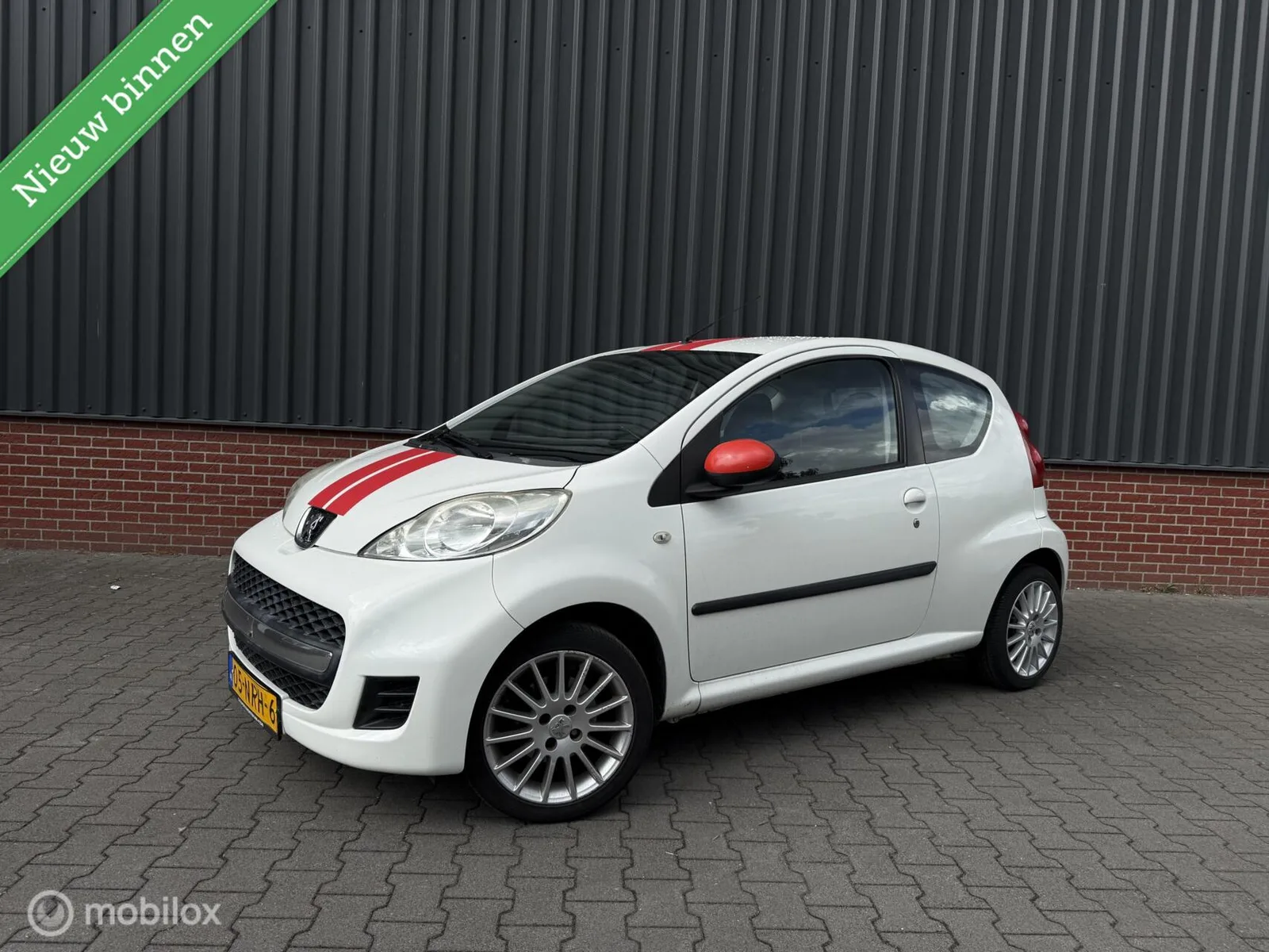 Peugeot 107 (2010) — foto 1