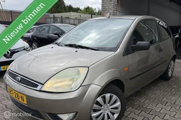 Ford Fiesta (2004) — foto 1