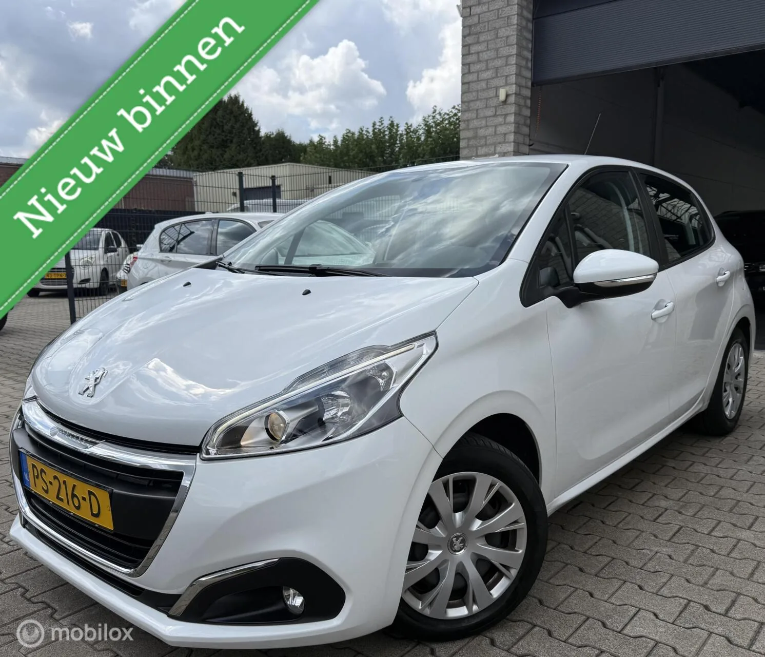 Peugeot 208 (2017) — foto 1