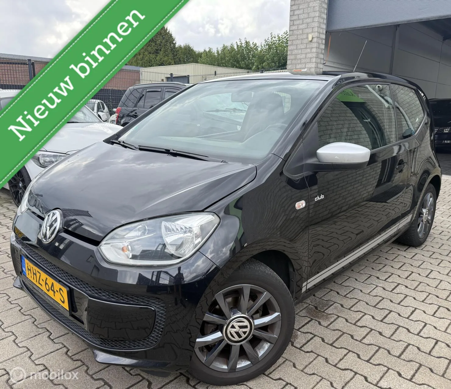 Volkswagen Up! (2015) — foto 1