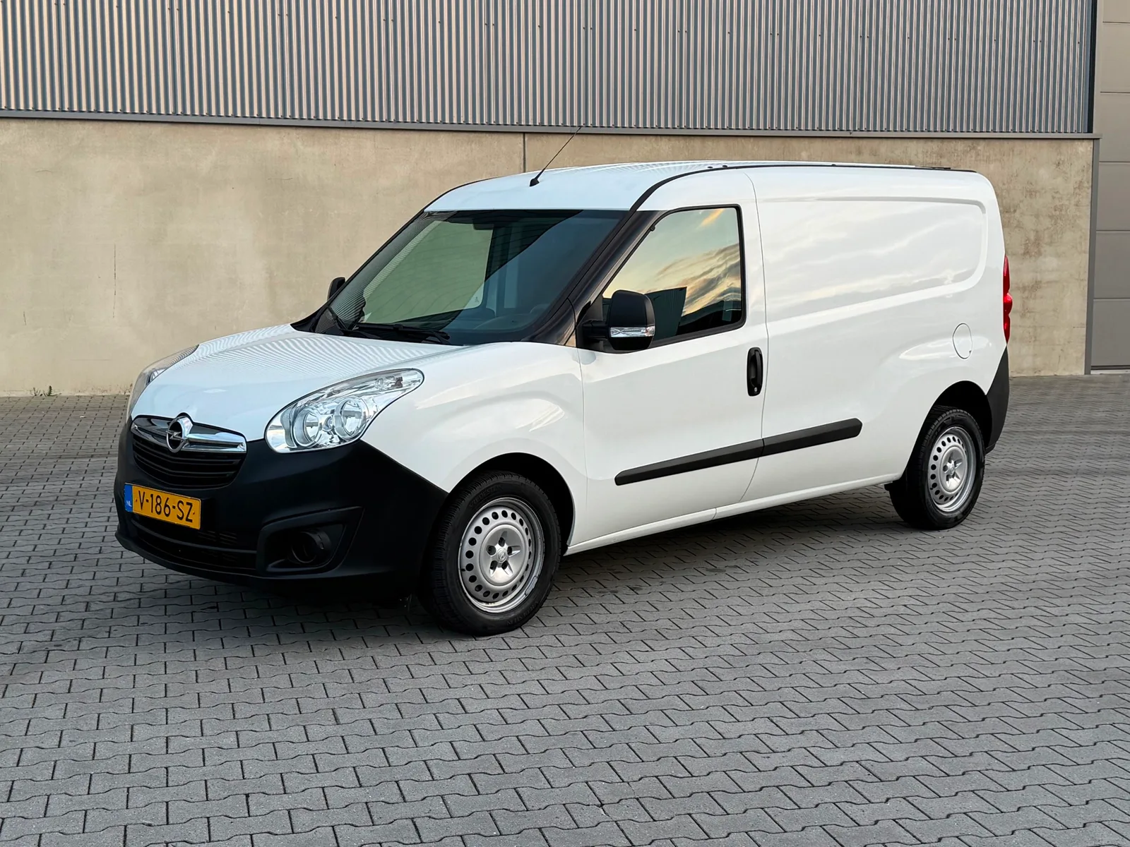 Opel Combo (2018) — foto 1