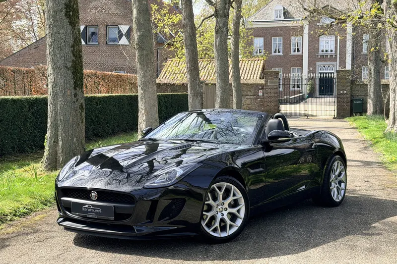Jaguar F-Type (2014)