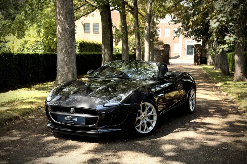 Jaguar F-Type (2014)