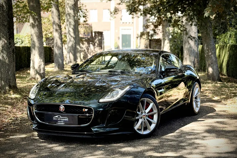 Jaguar F-Type (2014)
