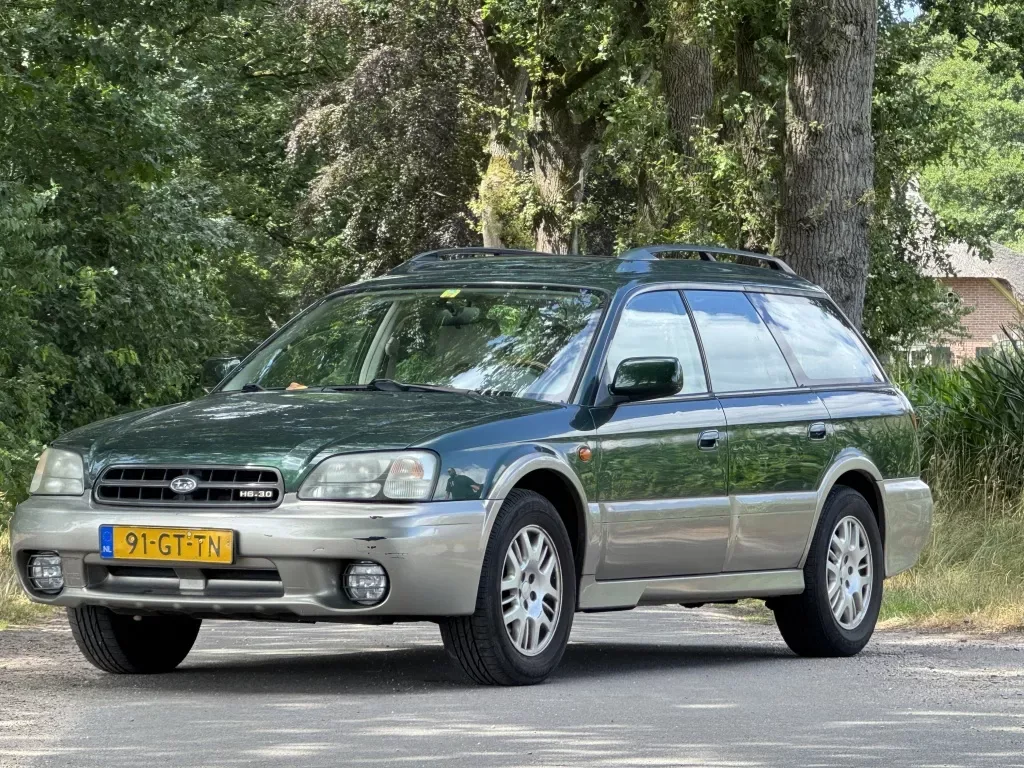 Subaru Legacy (2001) — foto 1