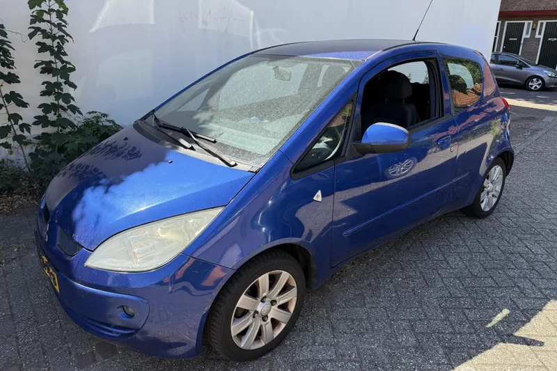 Mitsubishi Colt (2008)
