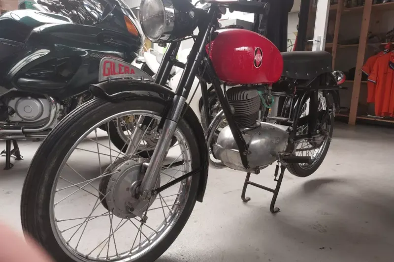 Gilera 150 ran Turismo (1955)