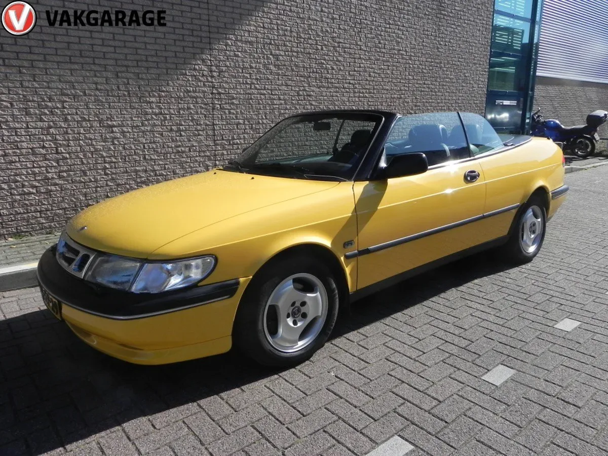 Saab 900 (1997) — foto 1