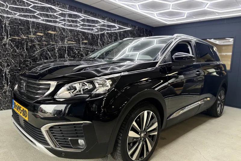 Peugeot 5008 (2020)