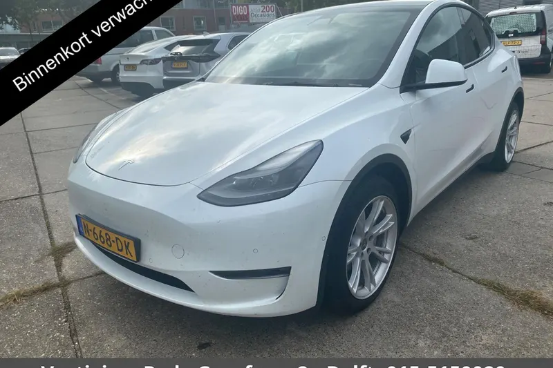Tesla Model Y (2021)