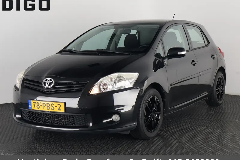 Toyota Auris (2011)