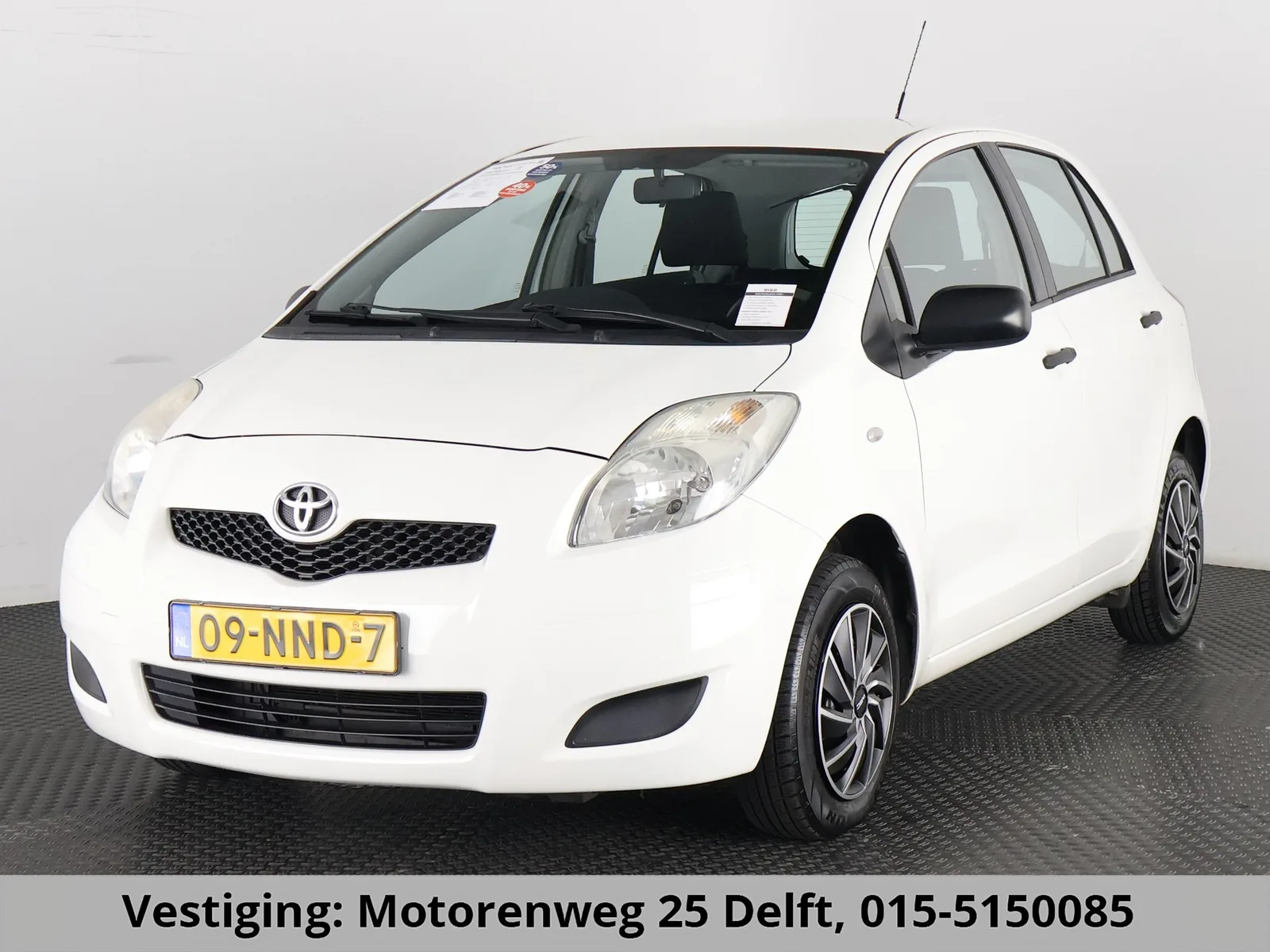 Toyota Yaris (2010) — foto 1