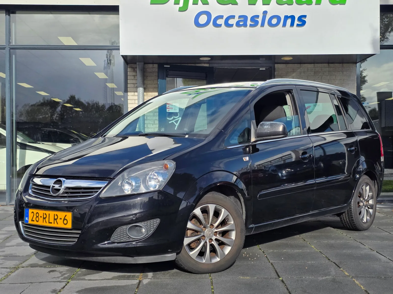 Opel Zafira (2011) — foto 1