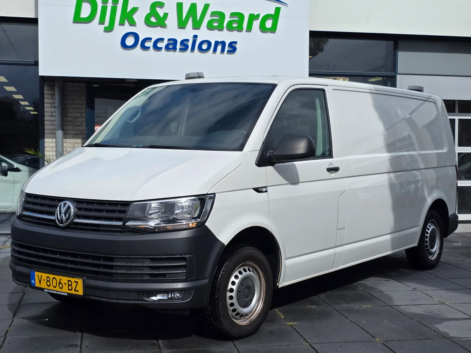 Volkswagen Transporter (2017) — foto 1
