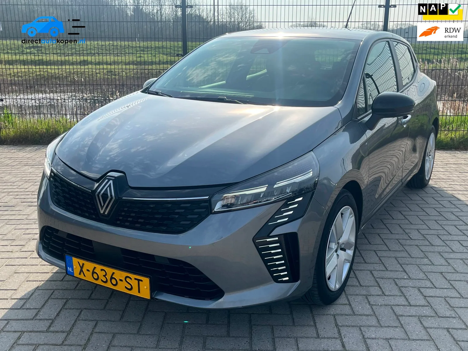 Renault Clio (2024) — foto 1