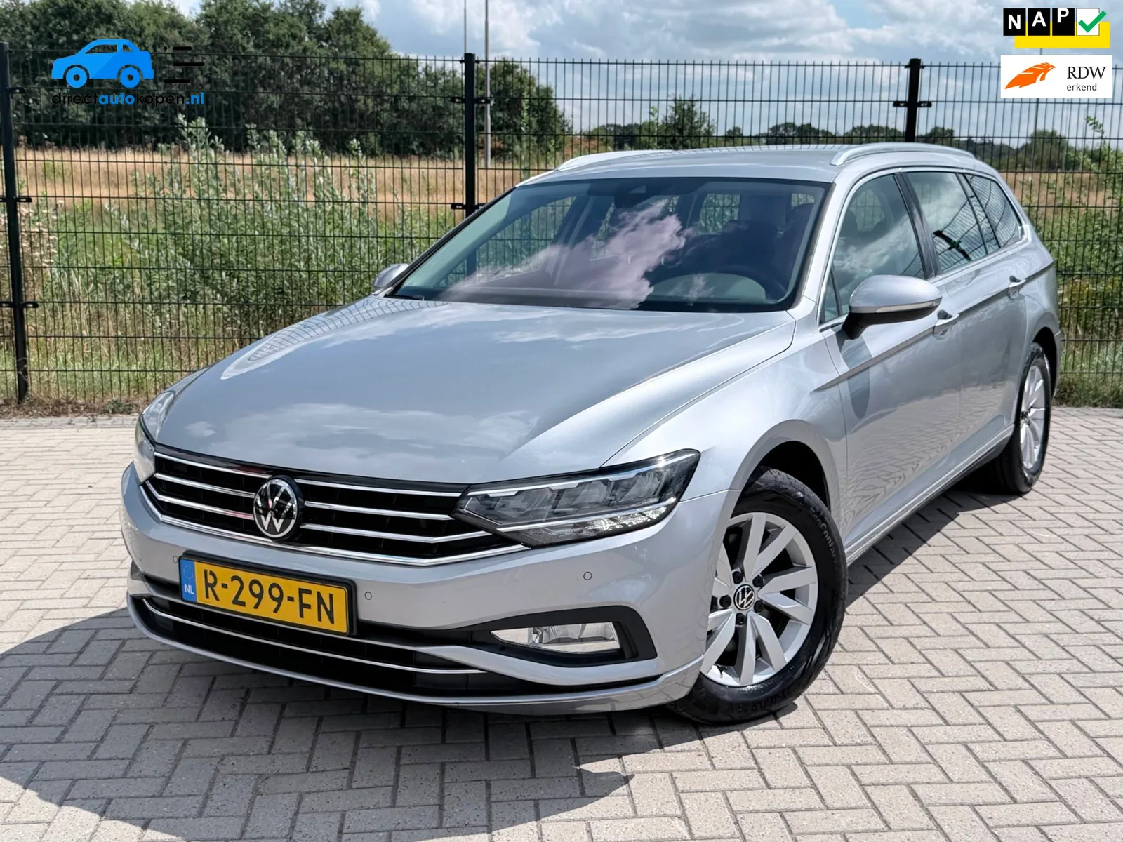 Volkswagen Passat (2022) — foto 1