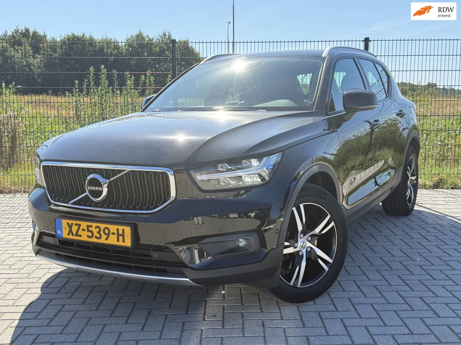 Volvo XC40 (2018) — foto 1