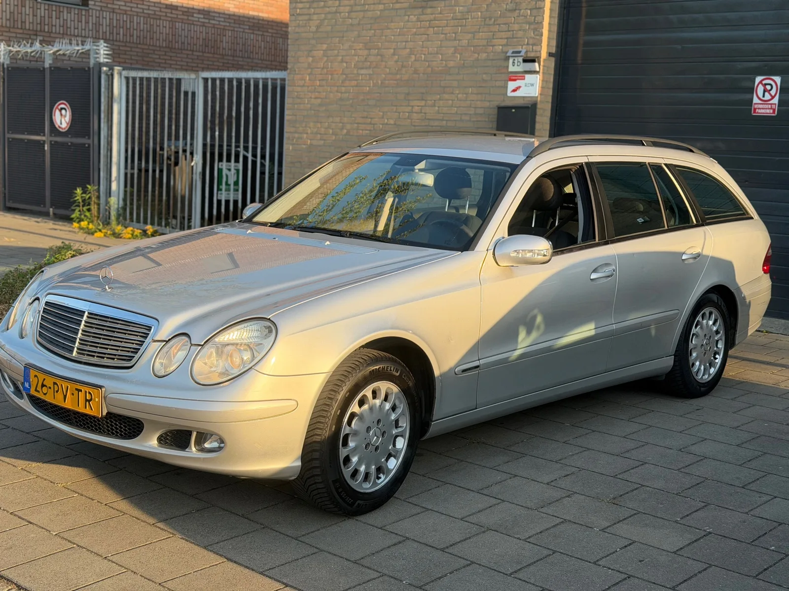 Mercedes-Benz E-Klasse (2005) — foto 1