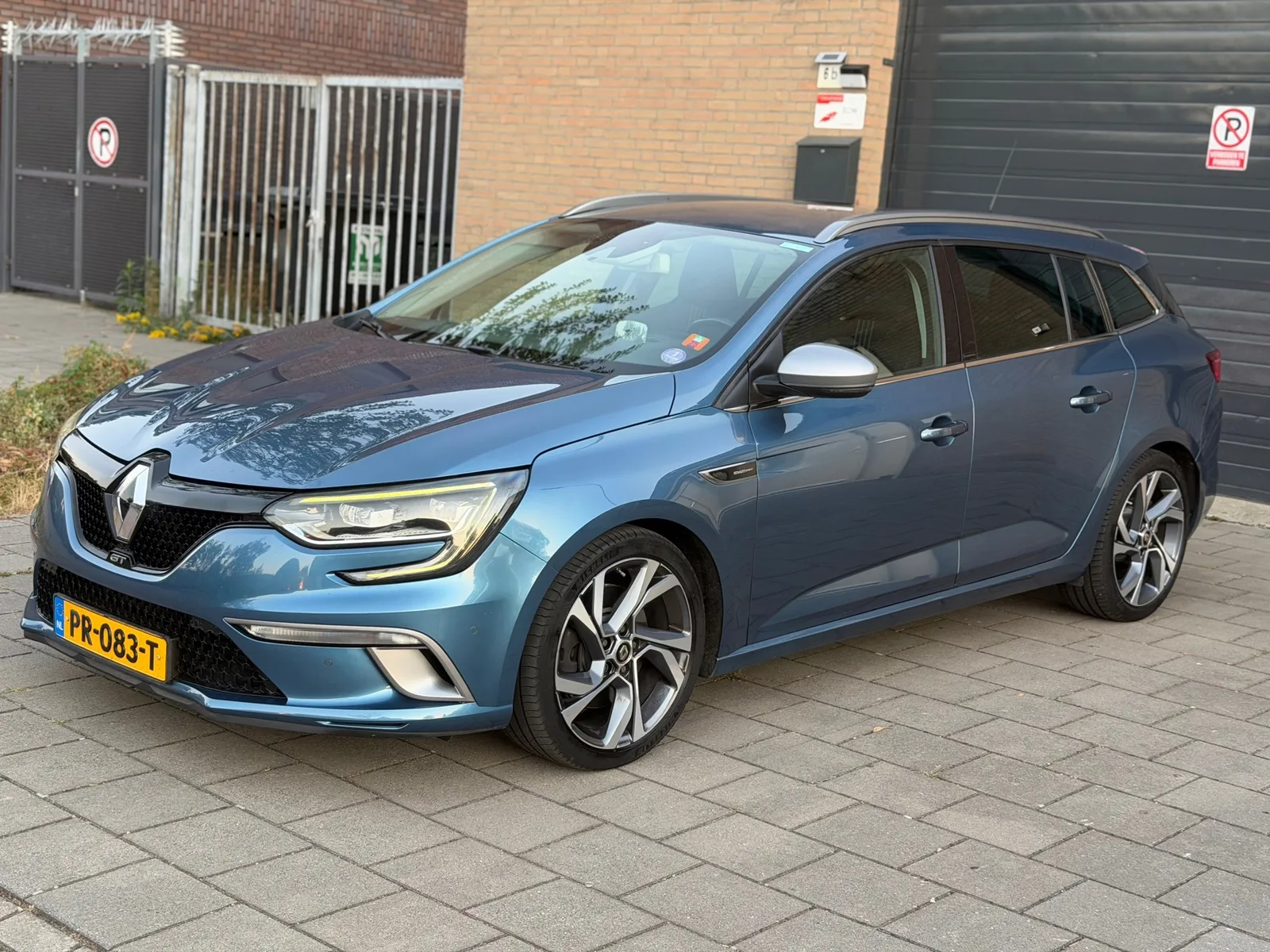 Renault Mégane (2017) — foto 1