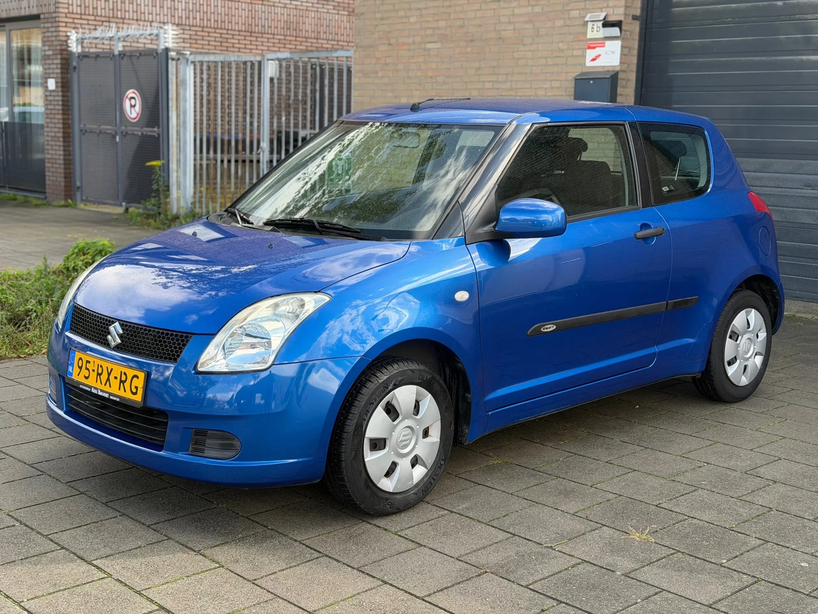 Suzuki Swift (2005) — foto 1