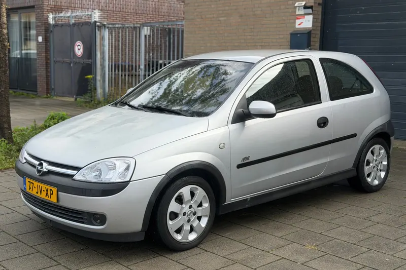Opel Corsa (2002)