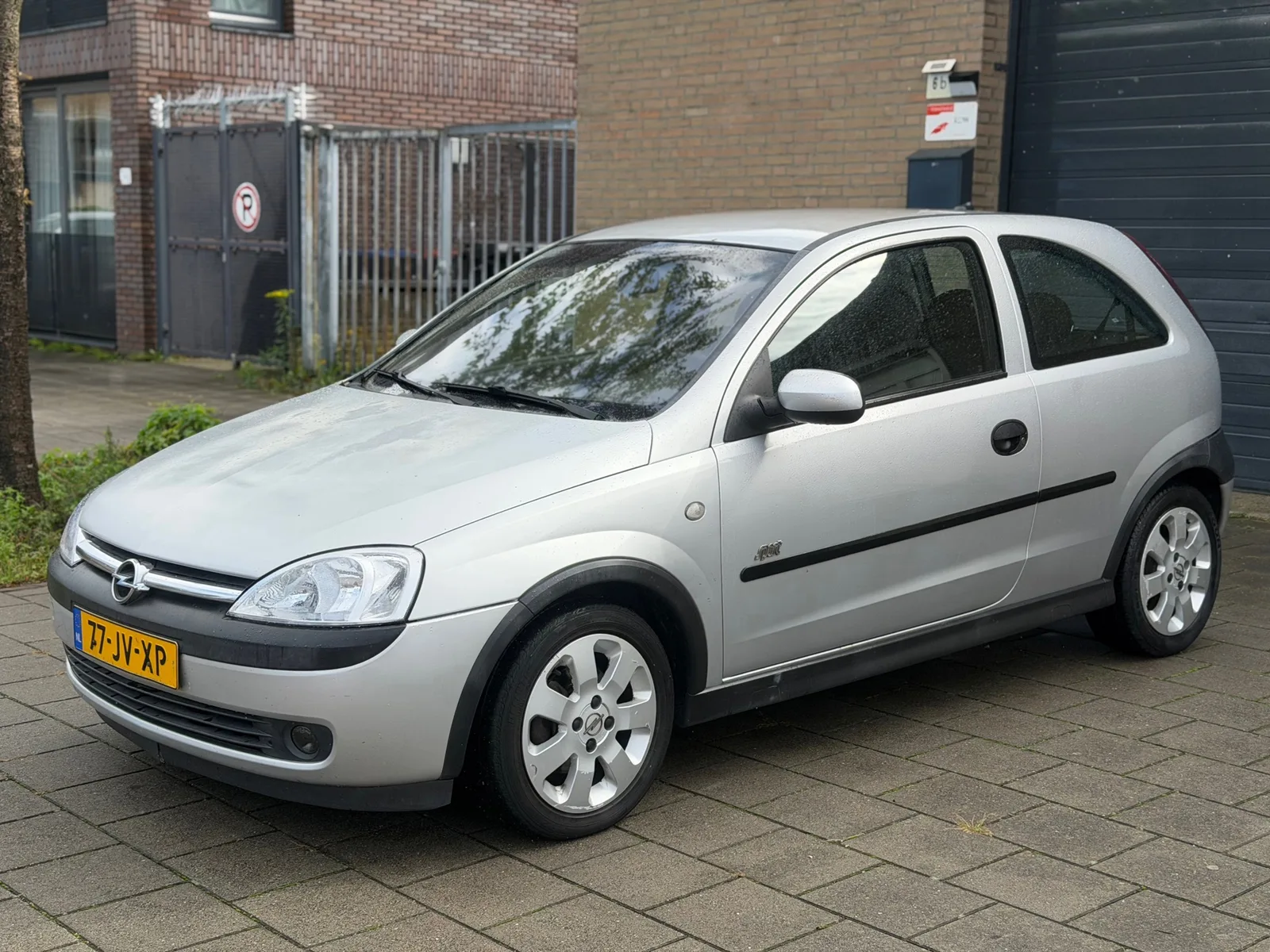 Opel Corsa (2002) — foto 1