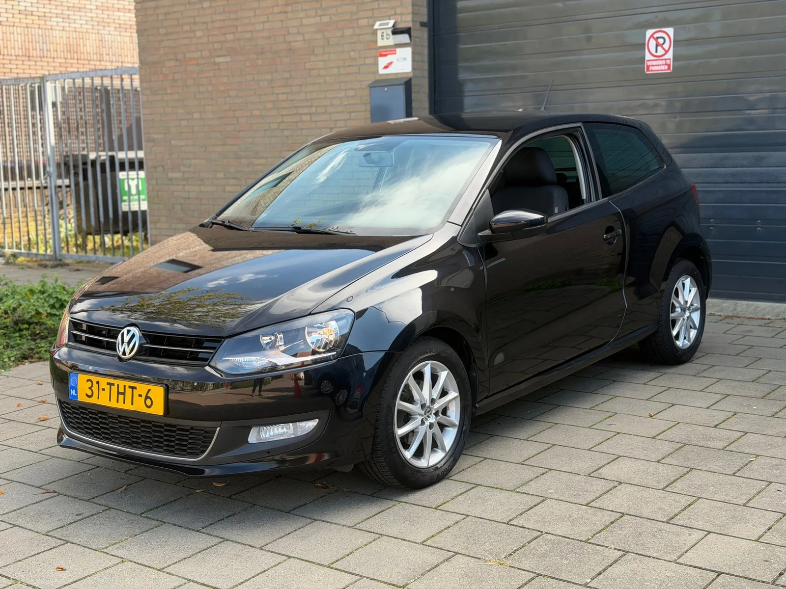 Volkswagen Polo (2012) — foto 1