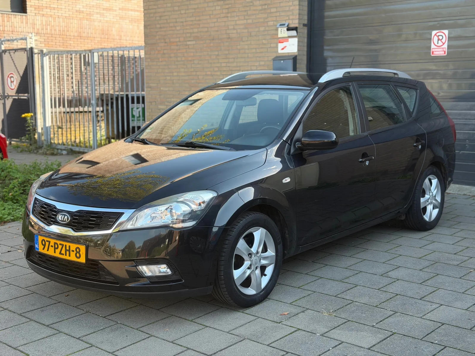 Kia Ceed (2011) — foto 1