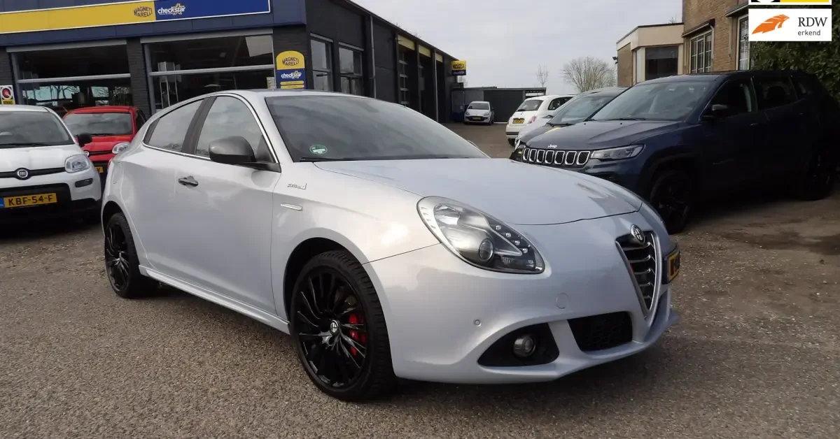 Alfa Romeo Giulietta (2015) — foto 1