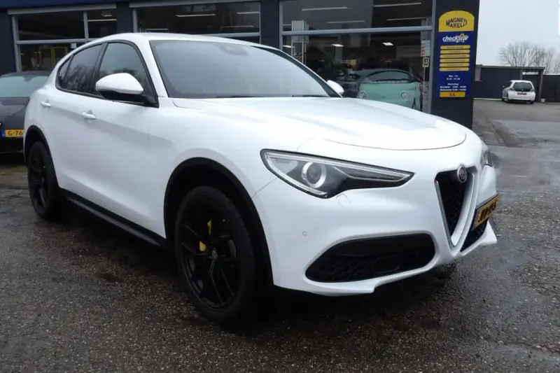 Alfa Romeo Stelvio (2020)