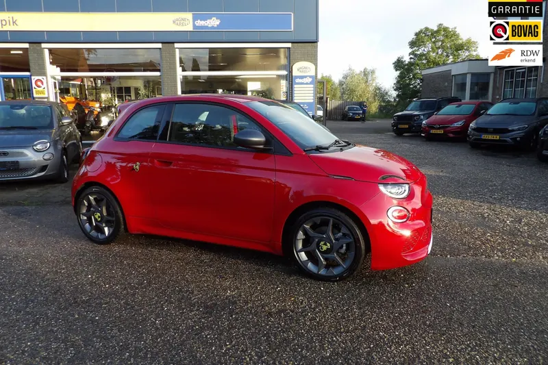 Fiat 500 Abarth (2024)